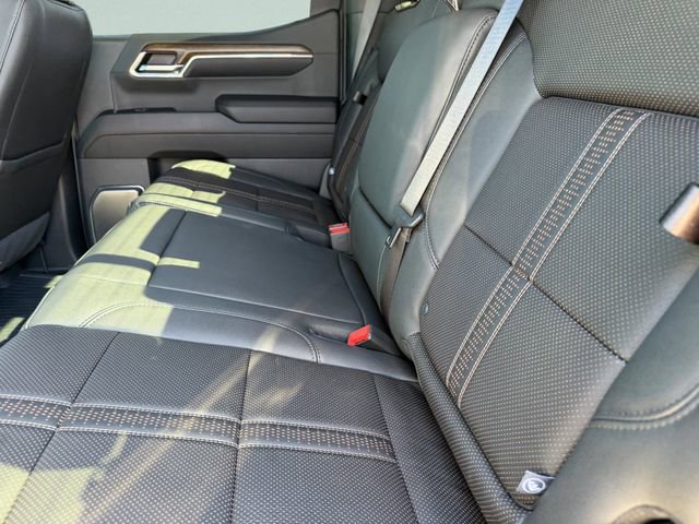 Certified 2024 Chevrolet Silverado 1500 High Country w/ Technology Package image 21