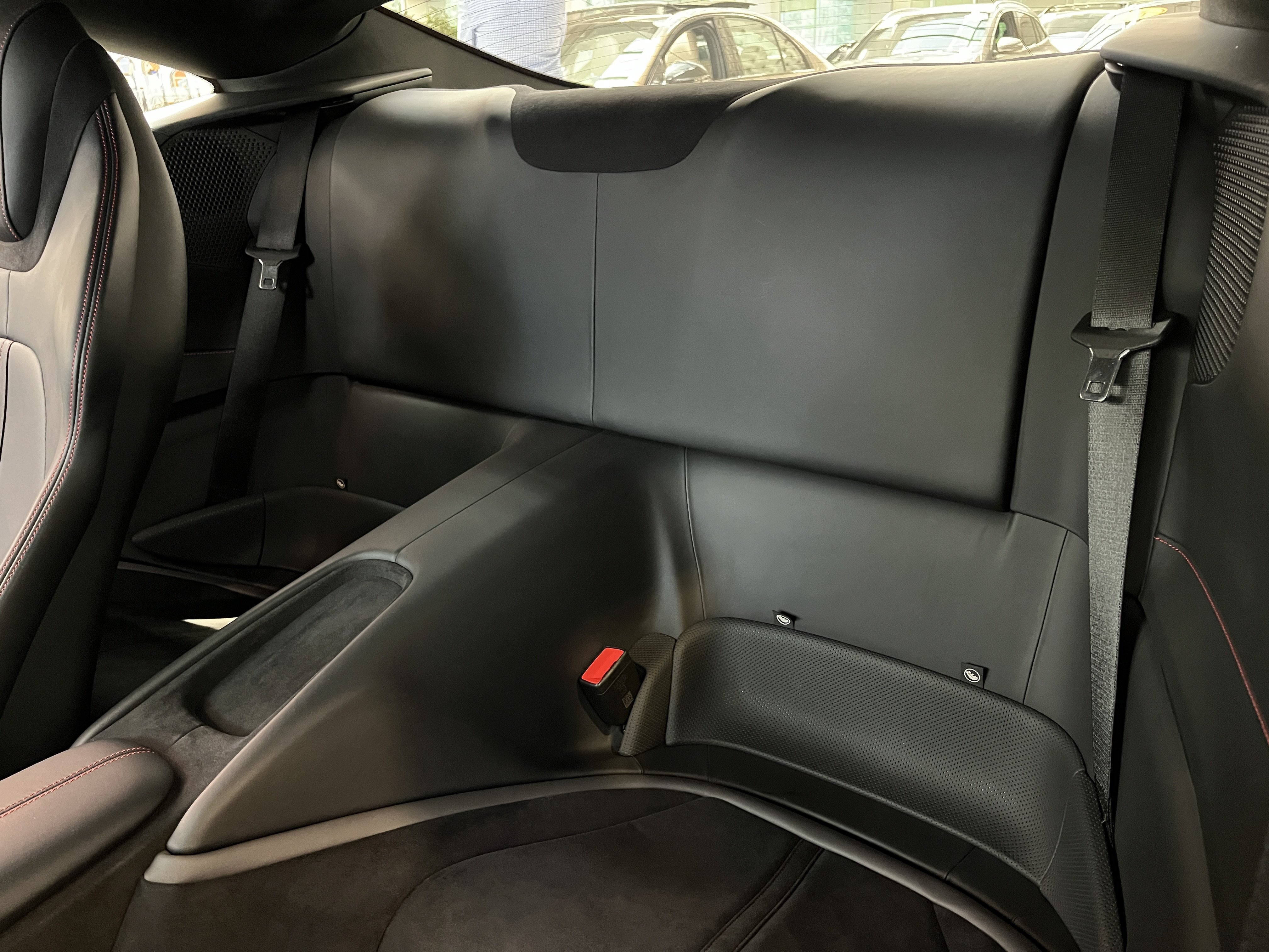 Used 2022 Ferrari Roma RWD image 36