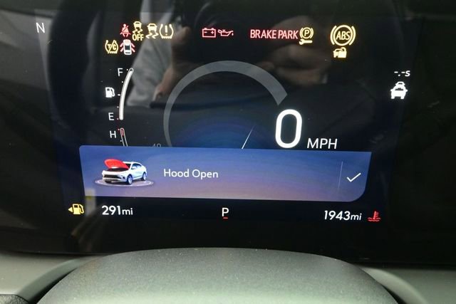 Certified 2024 Buick Encore GX Preferred w/ Comfort Package FWD image 32