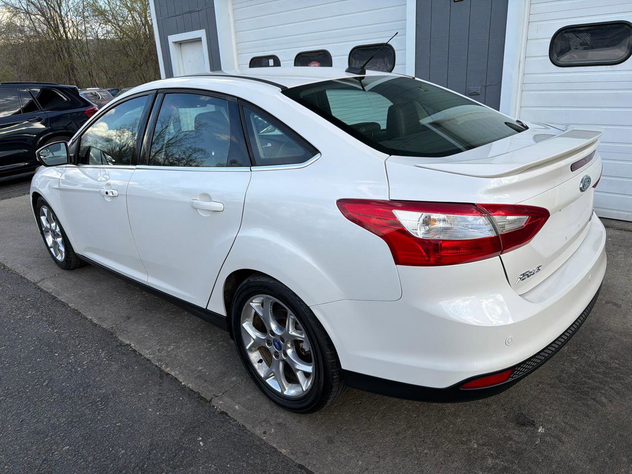 Used 2012 Ford Focus Titanium FWD image 6