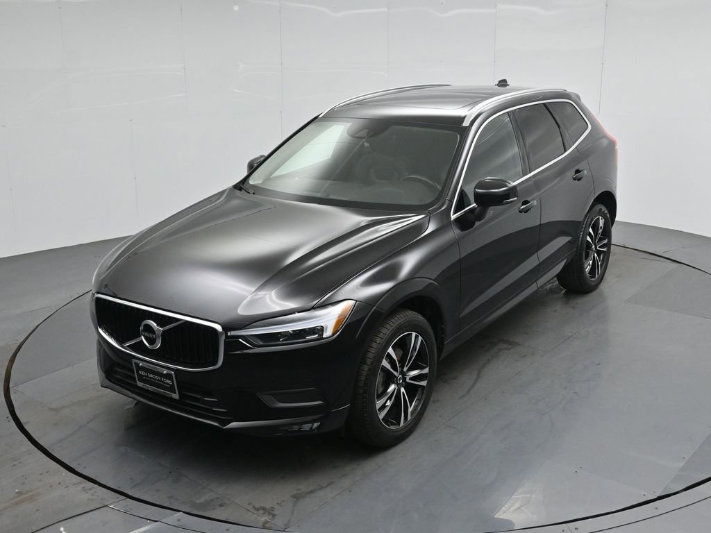 Used 2021 Volvo XC60 T5 Momentum w/ Premium Package image 37