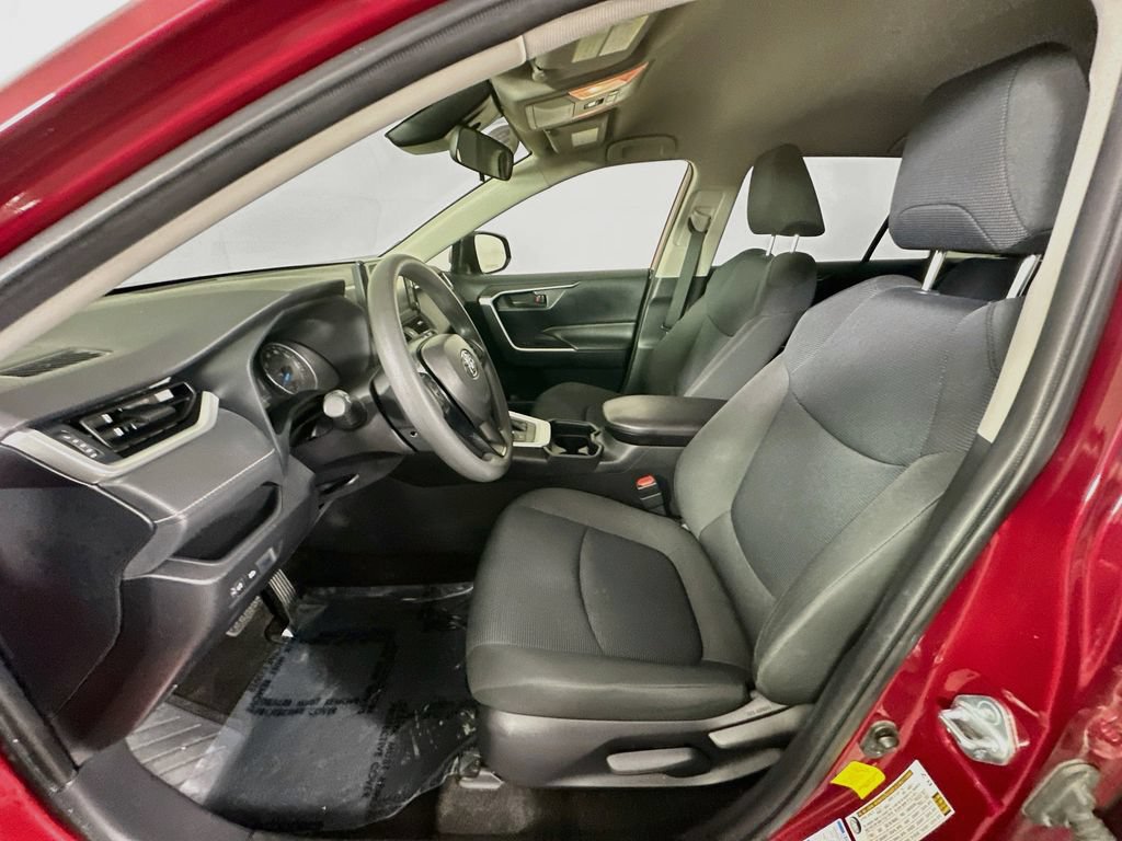Used 2019 Toyota RAV4 LE w/ All Weather Liner Package AWD/4WD image 27