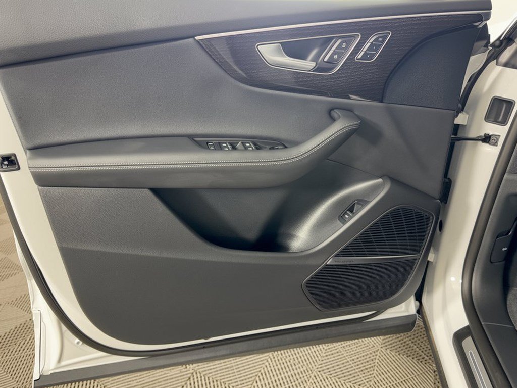 New 2027 Audi Q8 Premium Plus AWD/4WD image 14