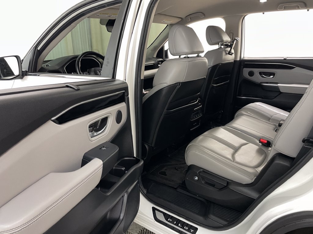 Used 2025 Honda Pilot EX-L image 43