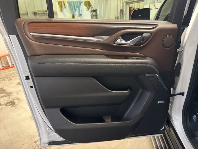 Used 2022 GMC Yukon XL Denali w/ Denali Premium Package image 20