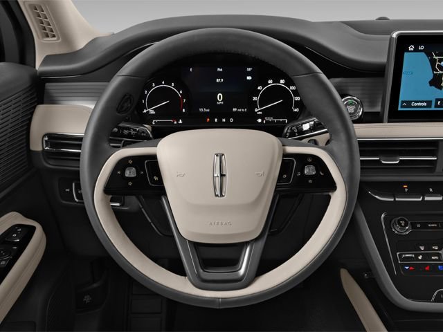 Used 2022 Lincoln Corsair FWD w/ Premium Package image 8