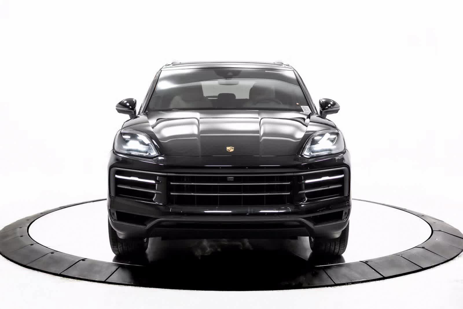Certified 2025 Porsche Cayenne AWD/4WD image 10