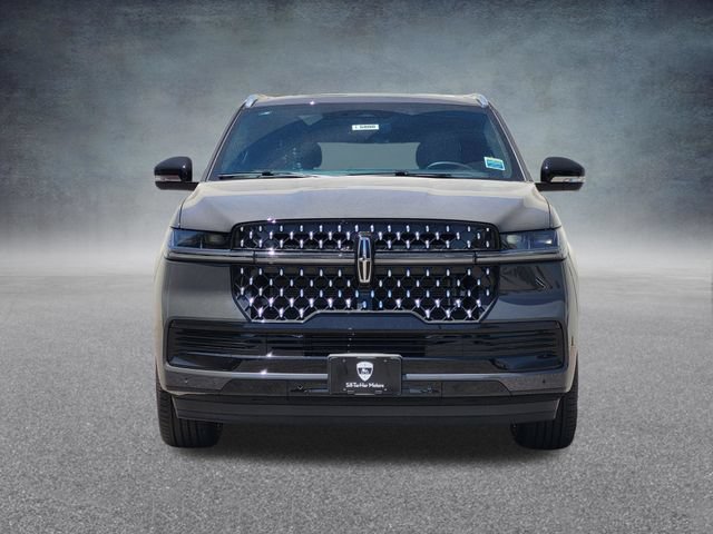New 2026 Lincoln Navigator Black Label AWD/4WD image 2