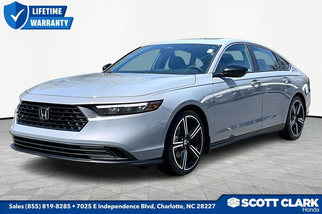 Used 2023 Honda Accord Sport image 3