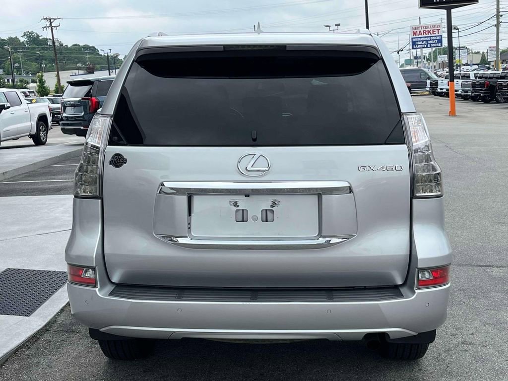 Used 2015 Lexus GX 460 w/ Premium Package AWD/4WD image 4