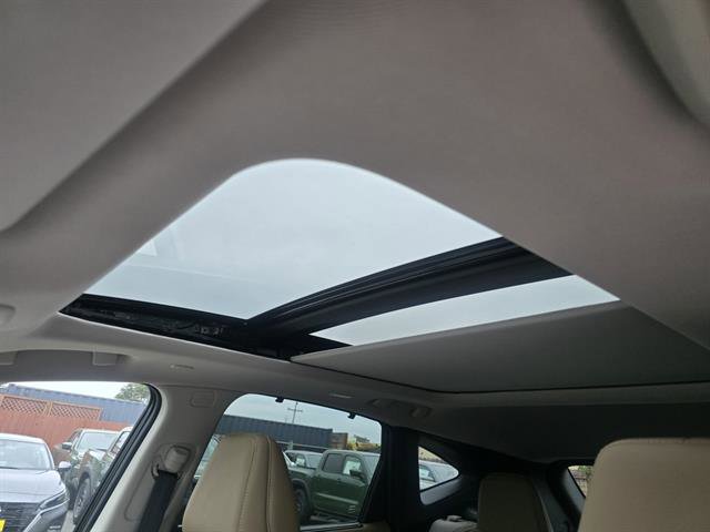 New 2025 Nissan Murano Platinum w/ Cargo Package image 5