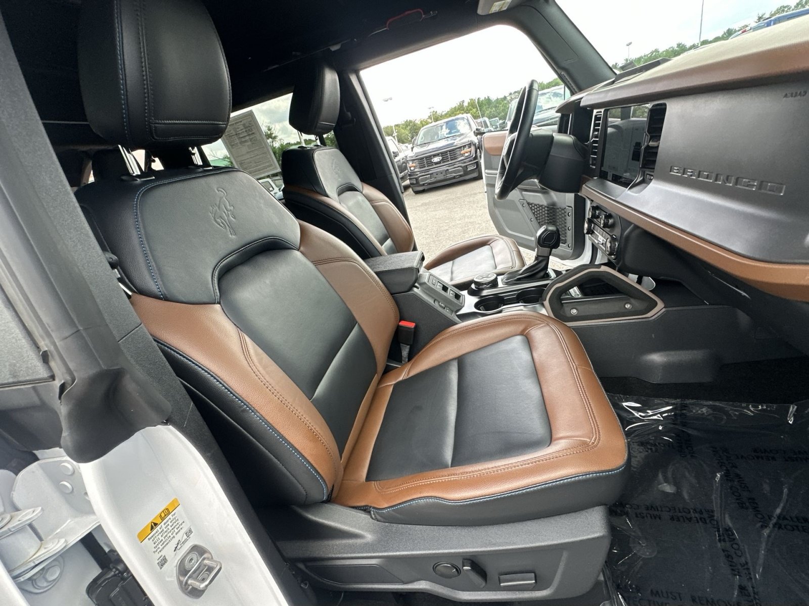 Used 2024 Ford Bronco Outer Banks AWD/4WD image 42