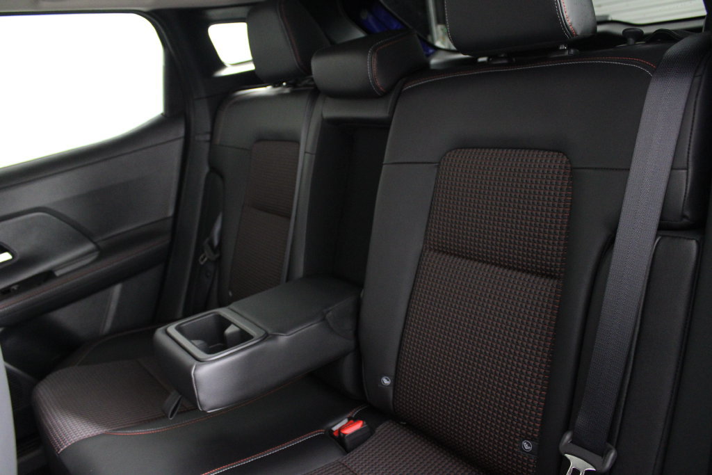 Certified 2025 Nissan Kicks SR FWD image 20
