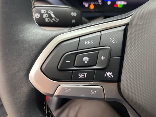 Certified 2024 Volkswagen Taos SE image 21