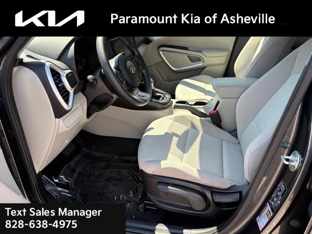 Used 2020 Kia Soul LX FWD image 14