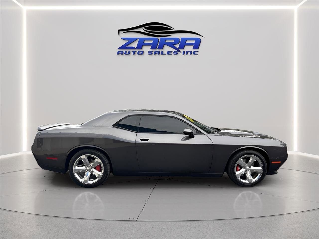 Used 2016 Dodge Challenger R/T Plus image 7