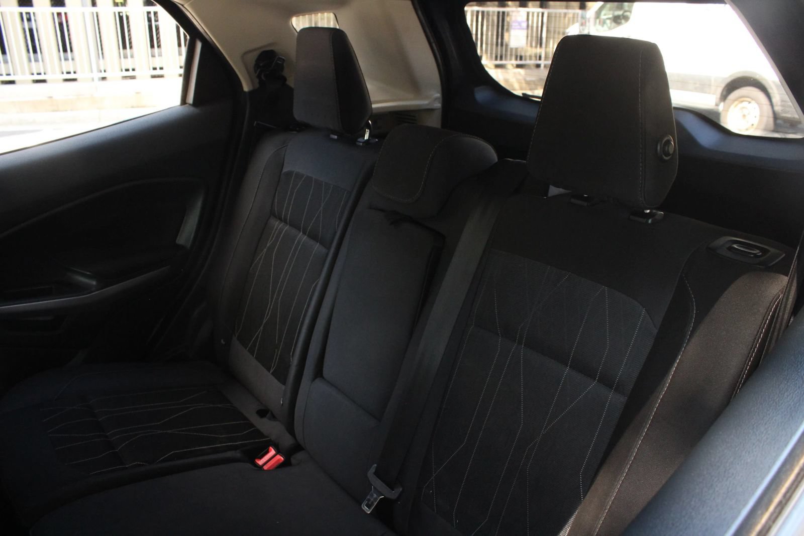 Used 2018 Ford EcoSport SE FWD image 17