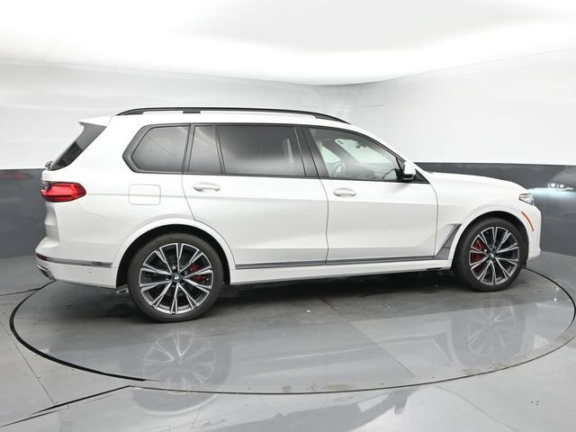 Used 2021 BMW X7 xDrive40i w/ Premium Package AWD/4WD image 9