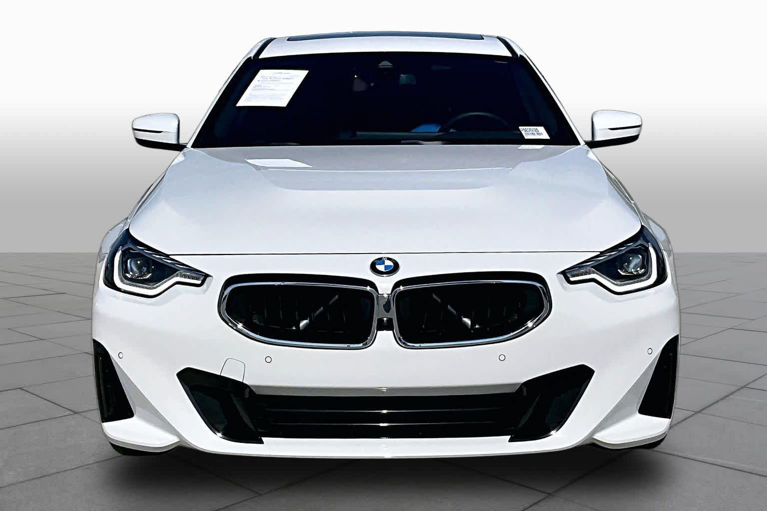 Used 2024 BMW 230i Coupe w/ Premium Package RWD image 3