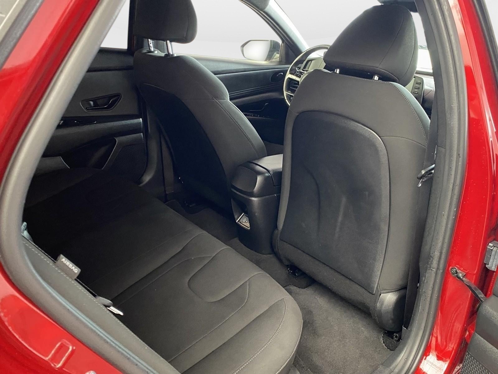 Used 2025 Hyundai Elantra Sport FWD image 10