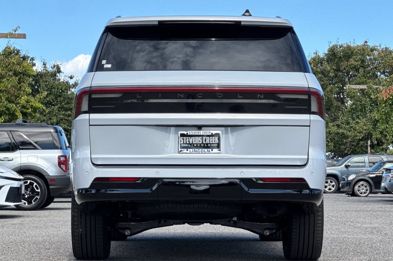 New 2026 Lincoln Navigator L Black Label AWD/4WD image 5
