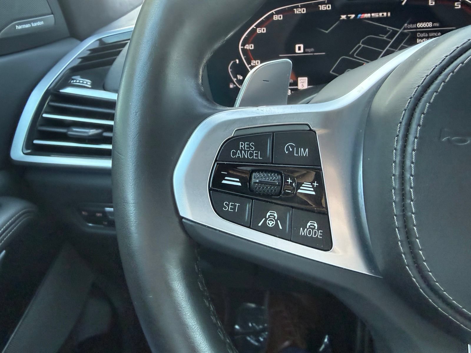 Used 2022 BMW X7 M50i AWD/4WD image 30