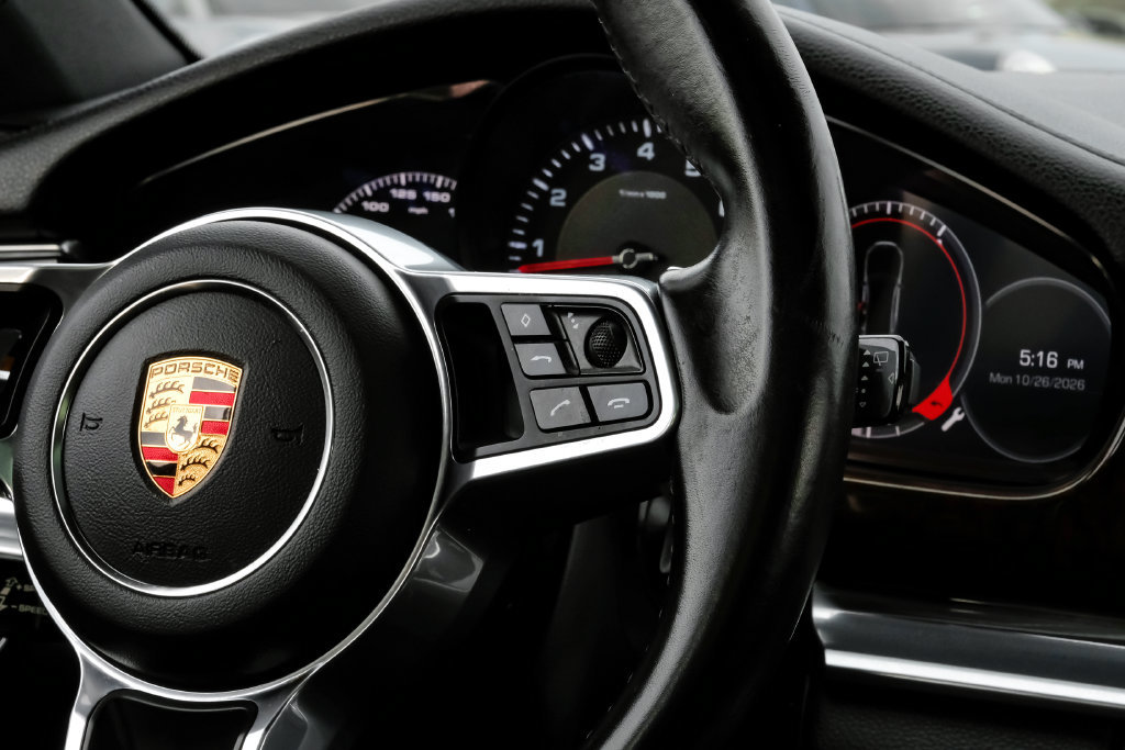Used 2018 Porsche Panamera 4 AWD/4WD image 15