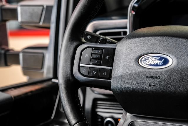 Used 2025 Ford F350 Lariat w/ Black Appearance Package AWD/4WD image 14