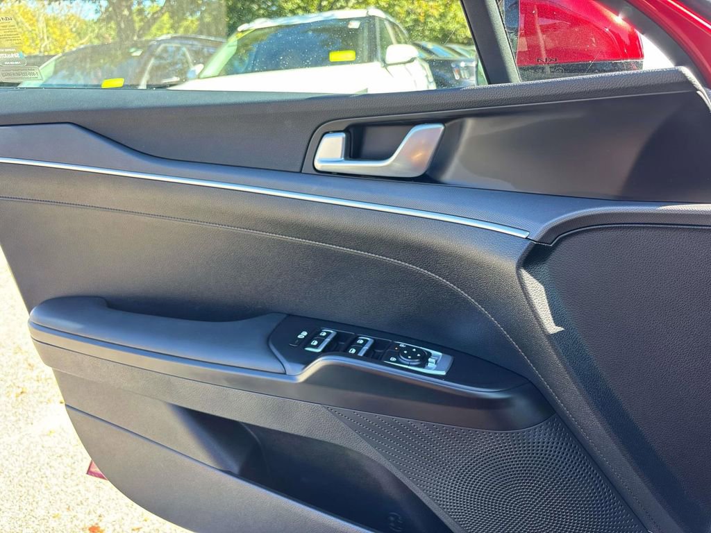 Used 2025 Kia K5 LXS image 17