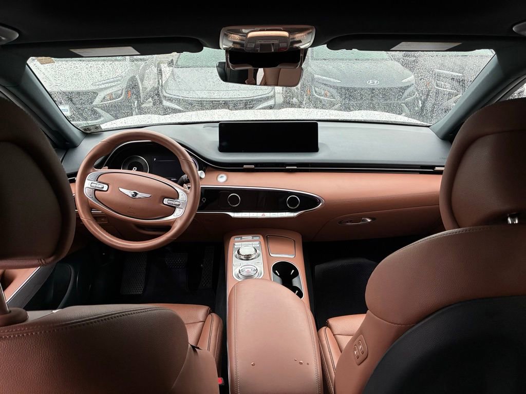 Used 2023 Genesis GV70 2.5T w/ Advanced Package image 16