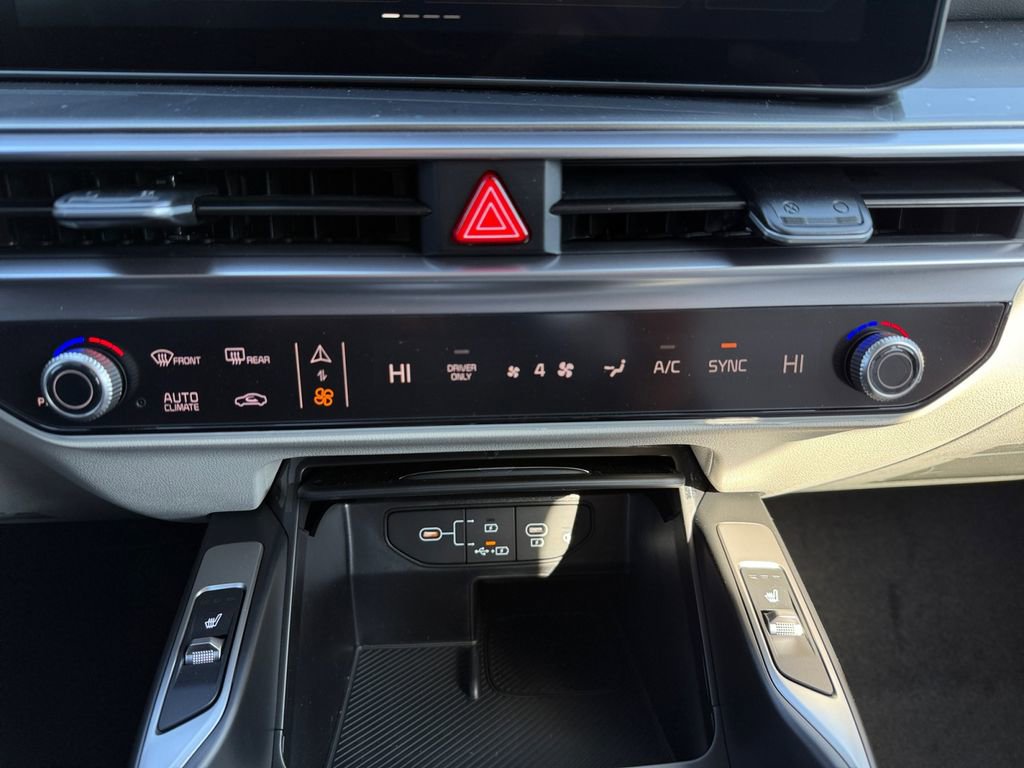 New 2026 Kia Sorento EX image 17