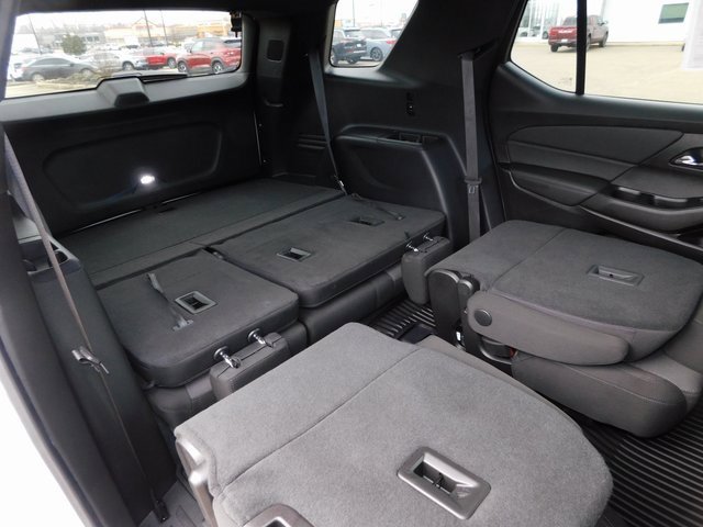 Used 2023 Chevrolet Traverse LT image 29