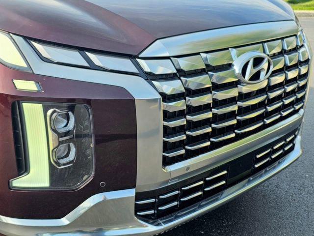 Used 2023 Hyundai Palisade Calligraphy FWD image 3