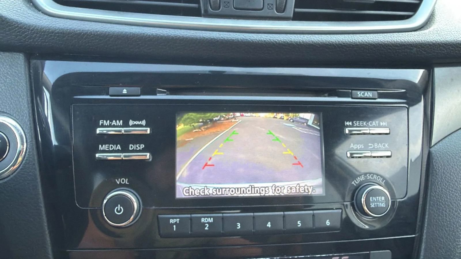 Used 2015 Nissan Rogue SV AWD/4WD image 34
