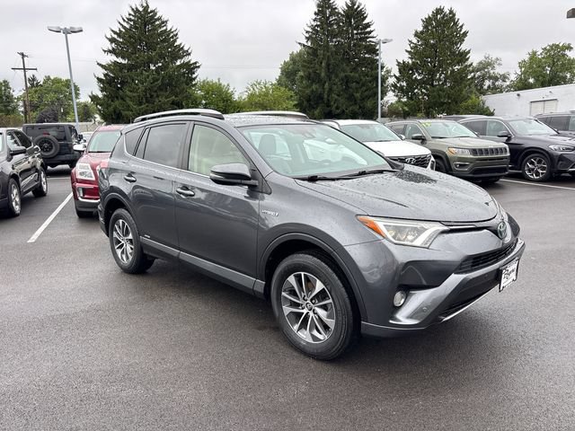 Used 2017 Toyota RAV4 XLE w/ Convenience Package AWD/4WD image 2