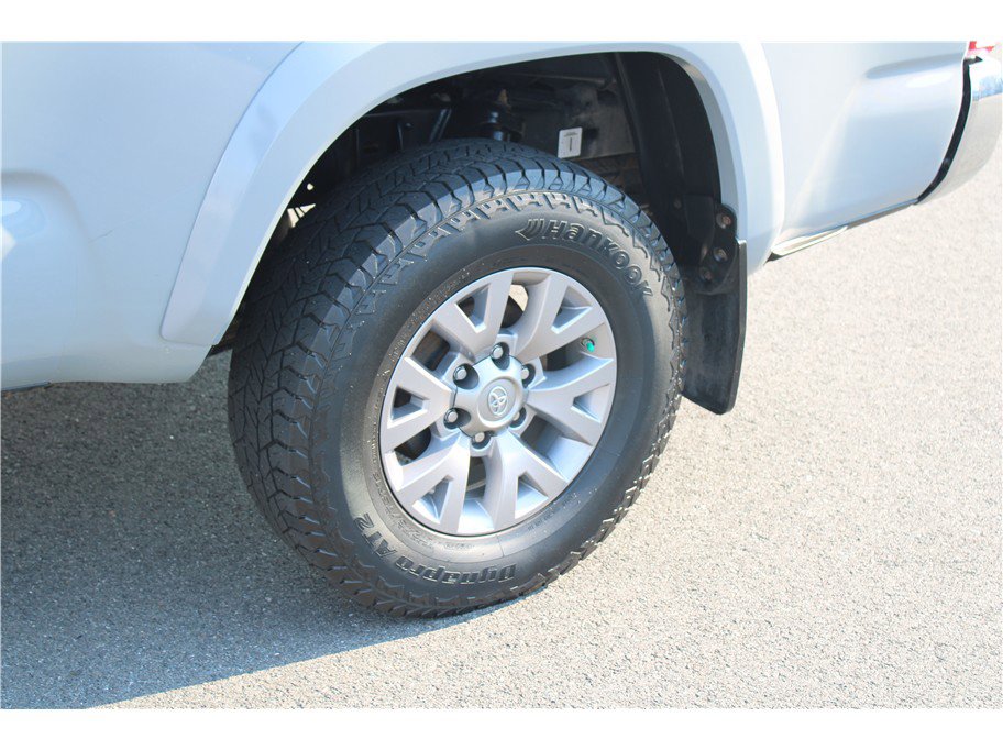 Used 2019 Toyota Tacoma SR5 image 6