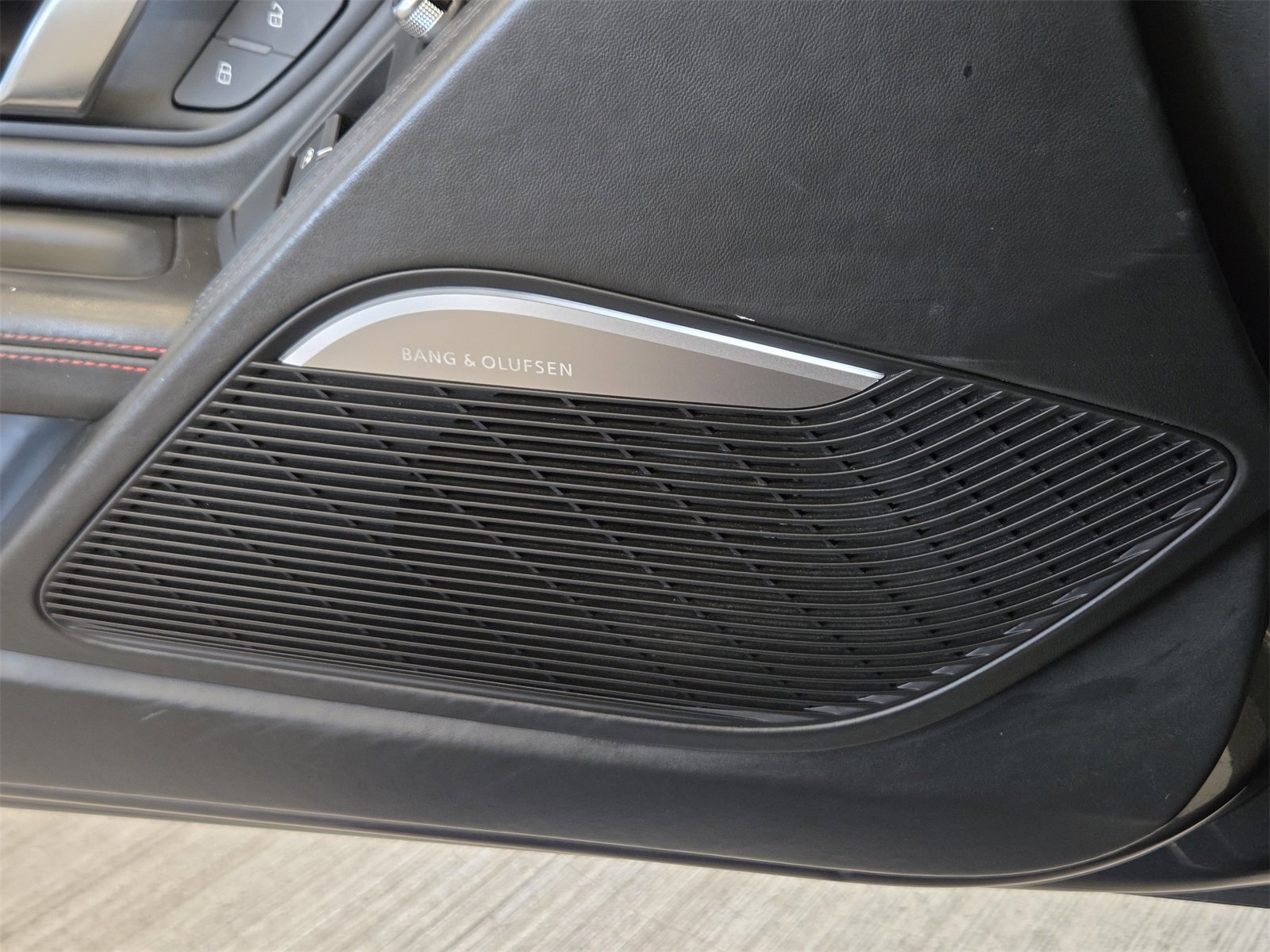 Used 2017 Audi R8 V10 image 12