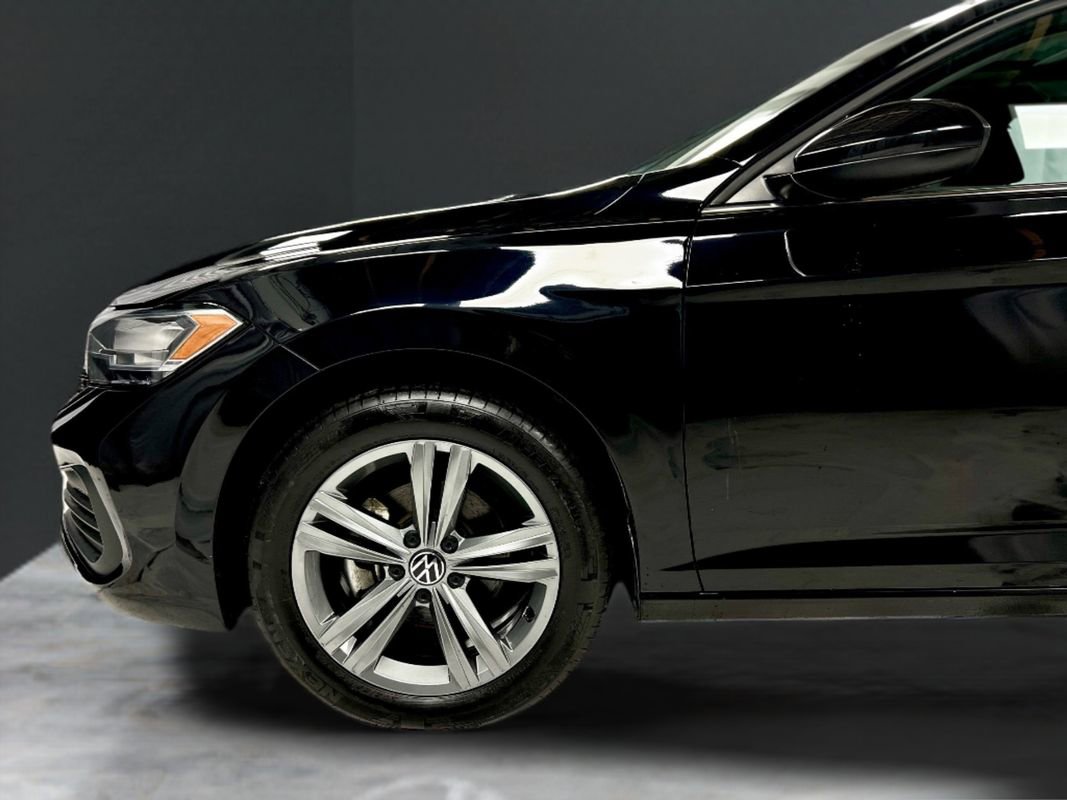 Used 2024 Volkswagen Jetta SE image 10