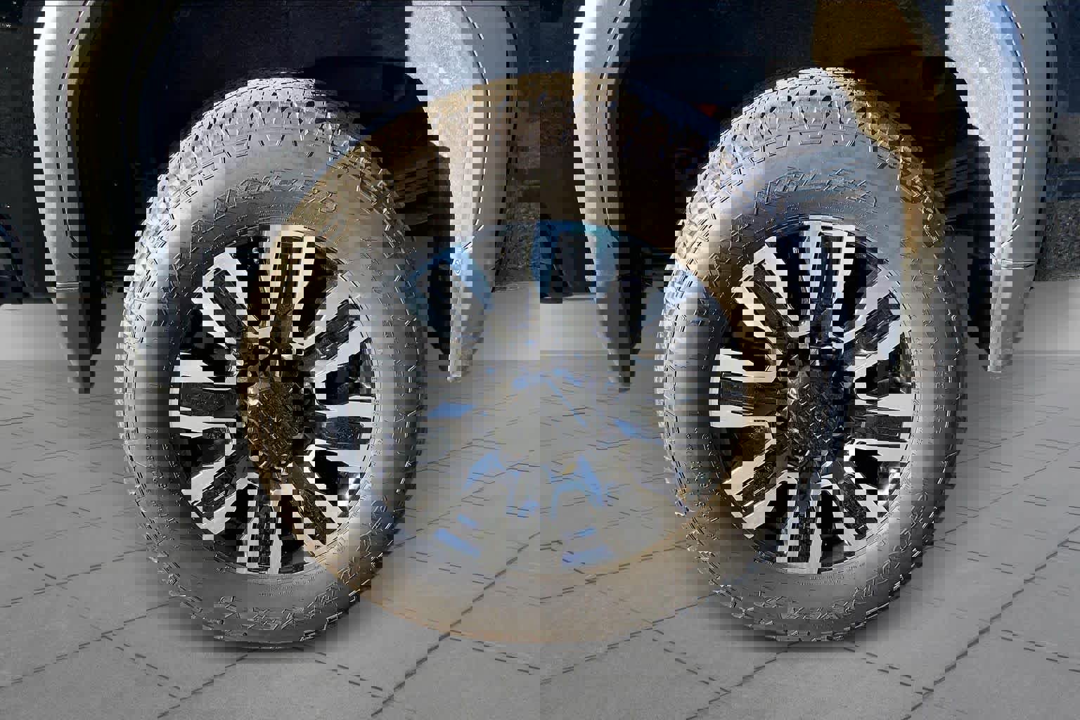 Used 2024 GMC Sierra 2500 Denali Ultimate image 10