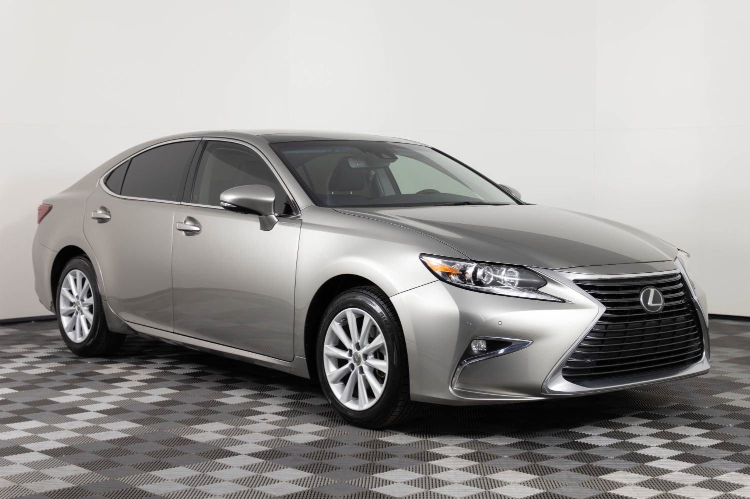 Used 2018 Lexus ES 350 w/ Navigation System Package FWD image 11