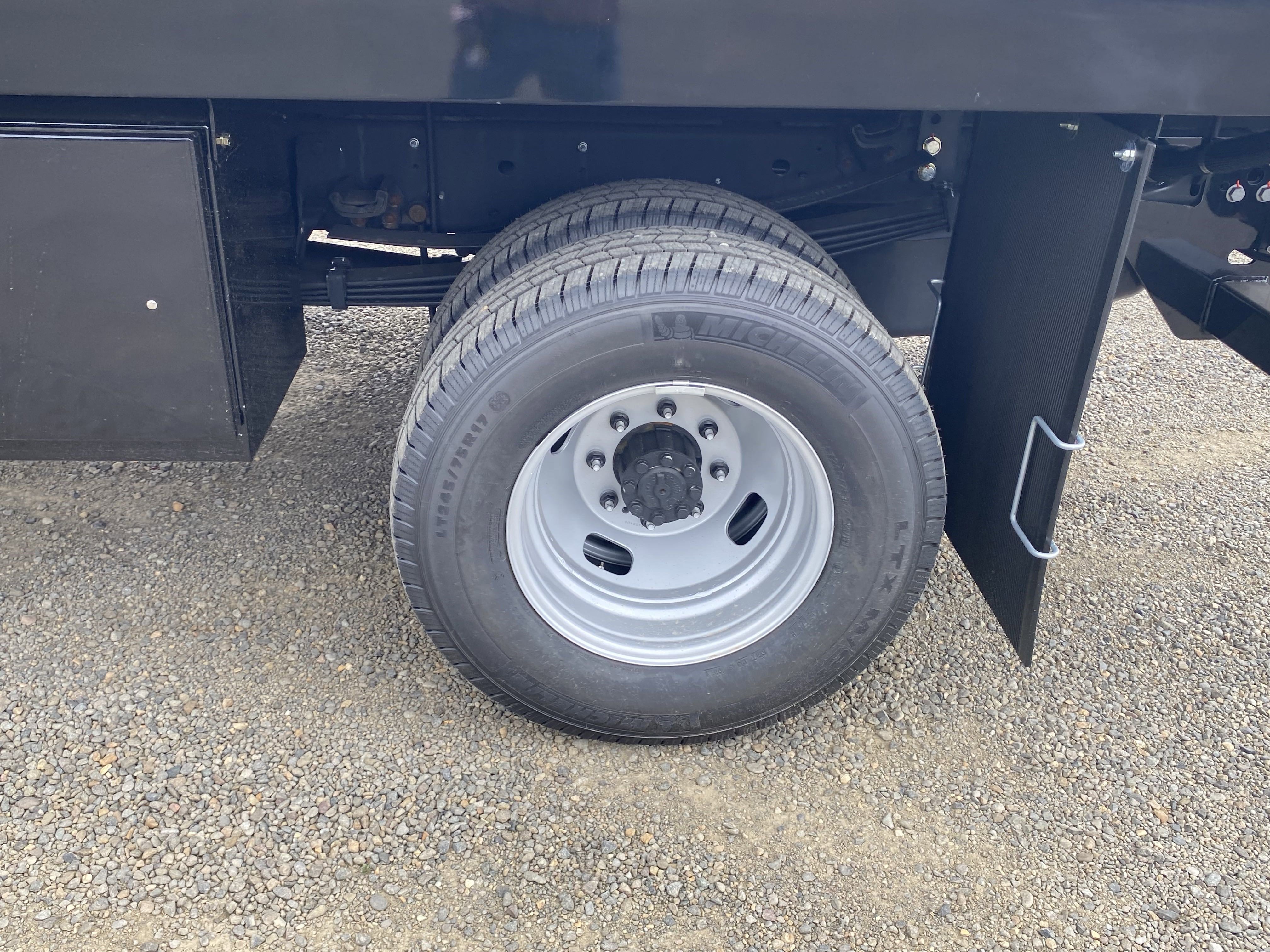 New 2025 Ford F350 XL w/ XL Chrome Package image 20