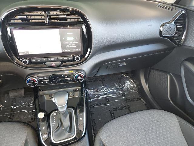 Used 2023 Kia Soul EX image 17