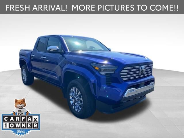 Used 2025 Toyota Tacoma Limited image 3
