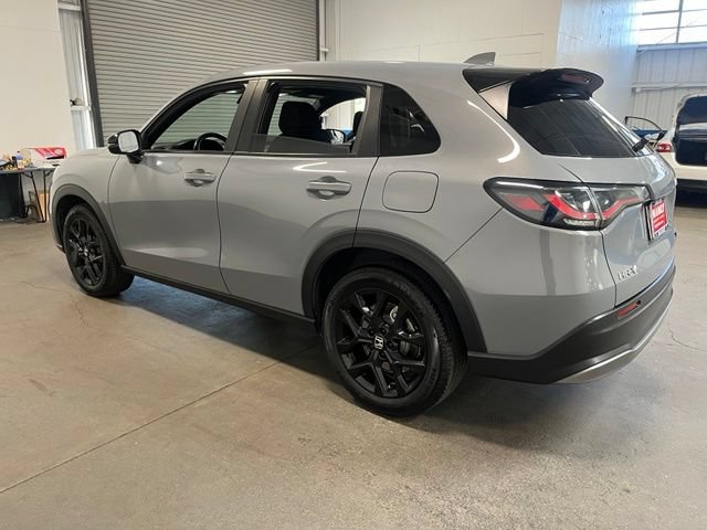 Used 2023 Honda HR-V Sport image 5