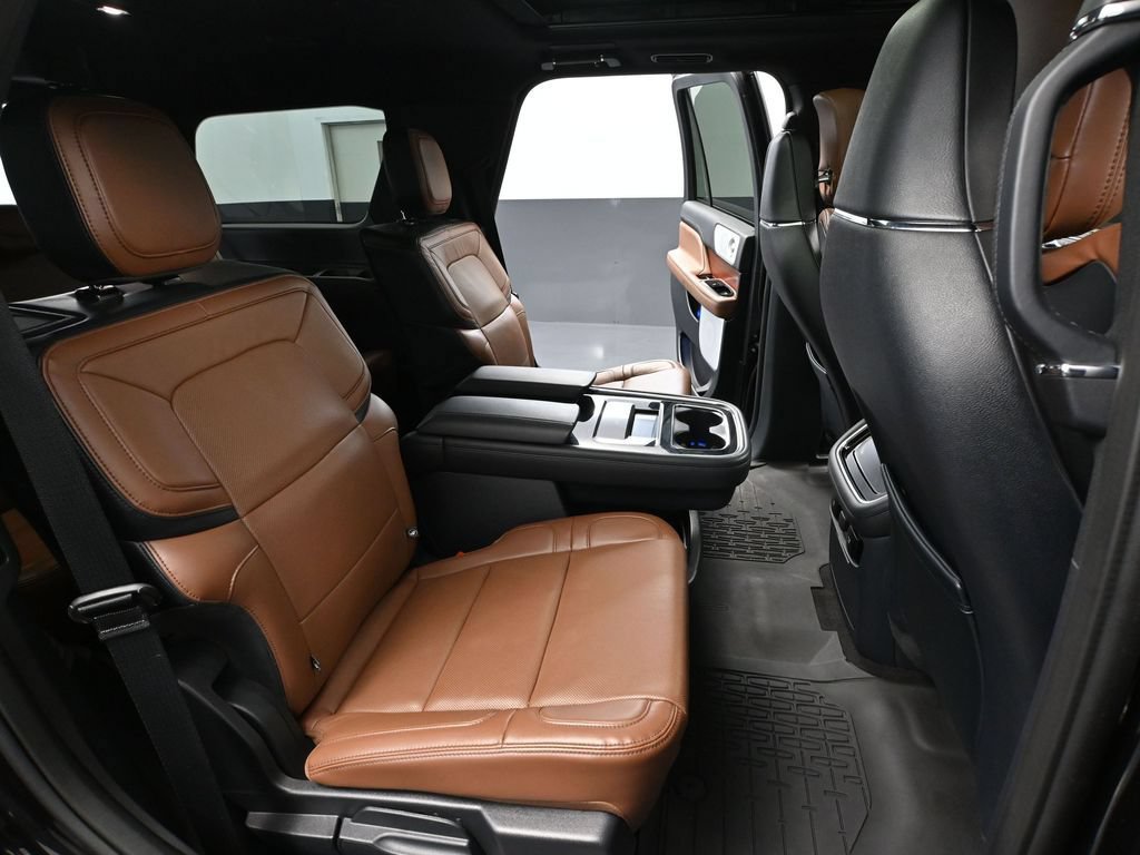 Used 2024 Lincoln Navigator Reserve w/ Equipment Group 201A AWD/4WD image 50