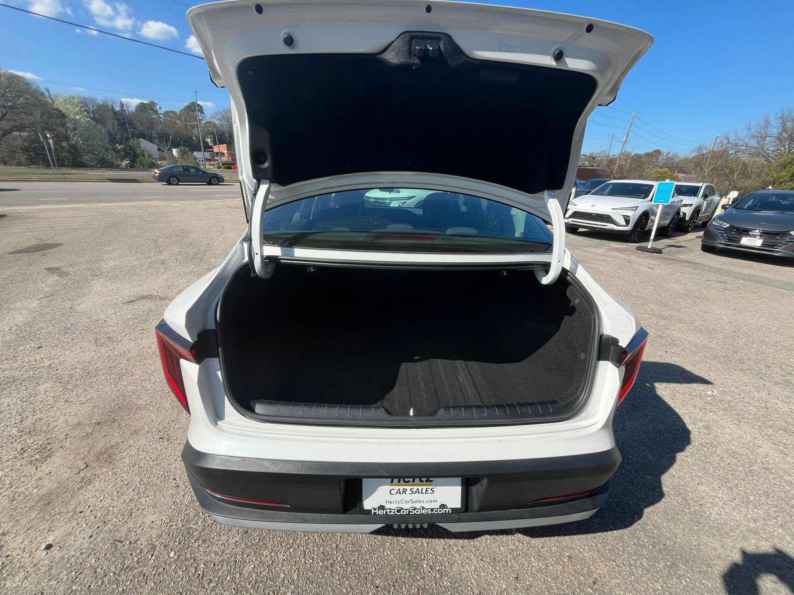 Used 2025 Kia K4 LXS image 29