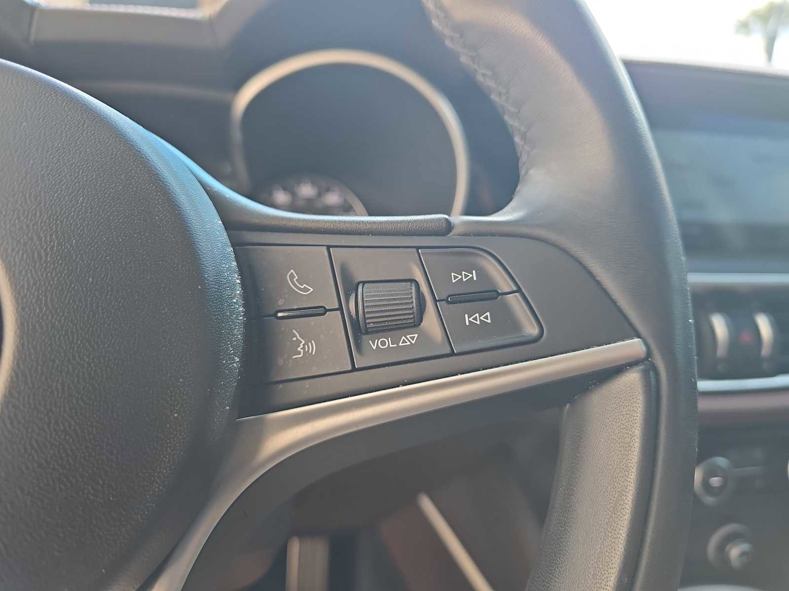 Used 2019 Alfa Romeo Stelvio Ti Lusso w/ Quick Order Package 22X Lusso image 20