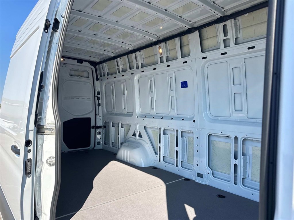 New 2025 Mercedes-Benz Sprinter 2500 image 12