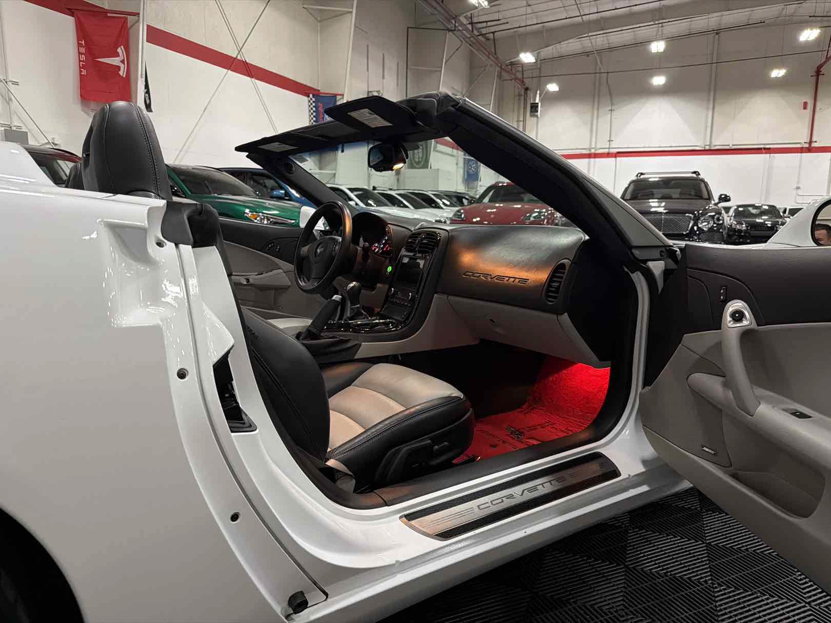 Used 2008 Chevrolet Corvette Convertible w/ Preferred Equipment Group RWD image 7
