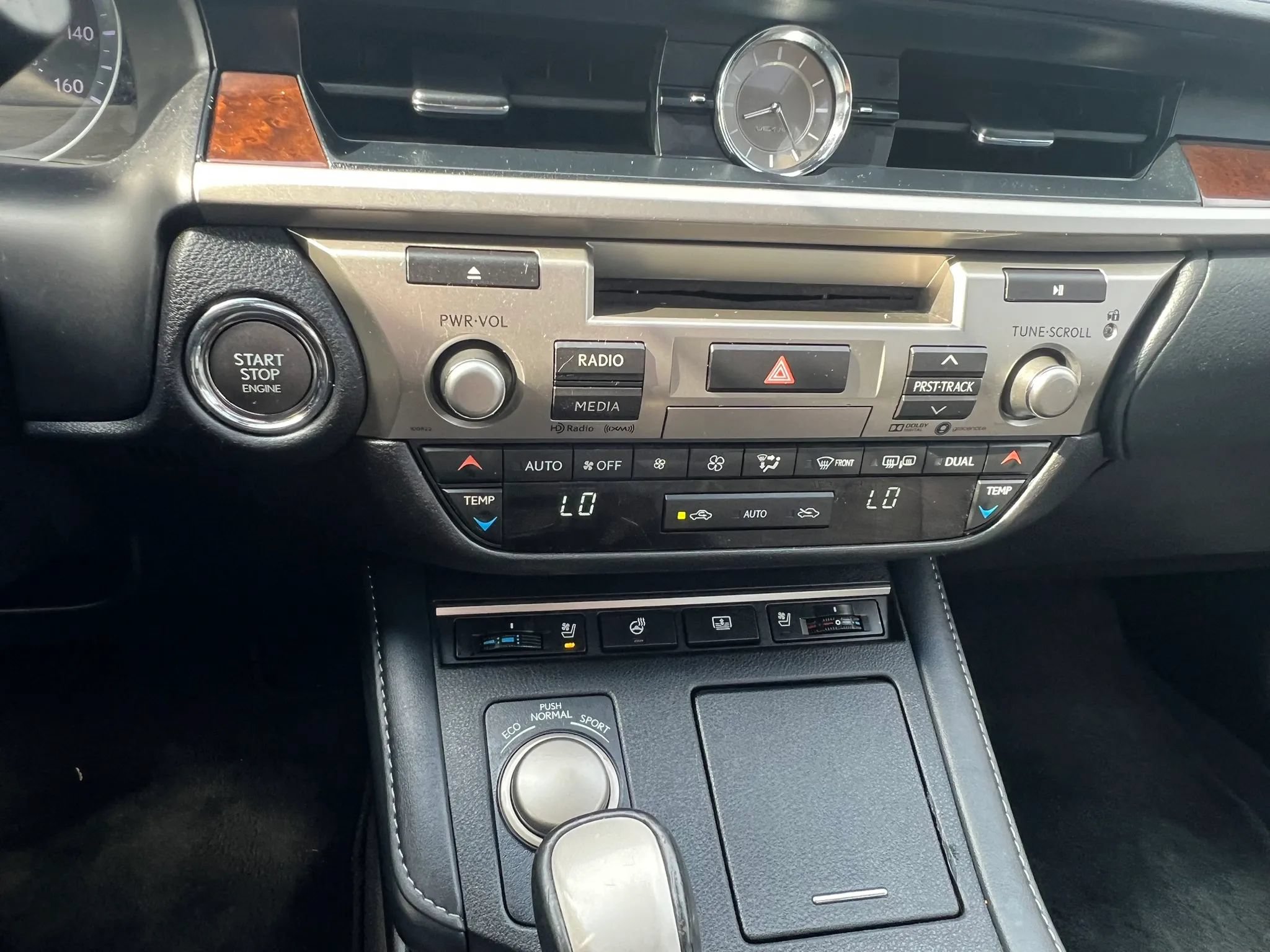 Used 2018 Lexus ES 350 w/ Luxury Package w/Wood Trim FWD image 24